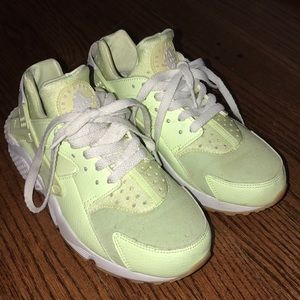 Lime green hurraches